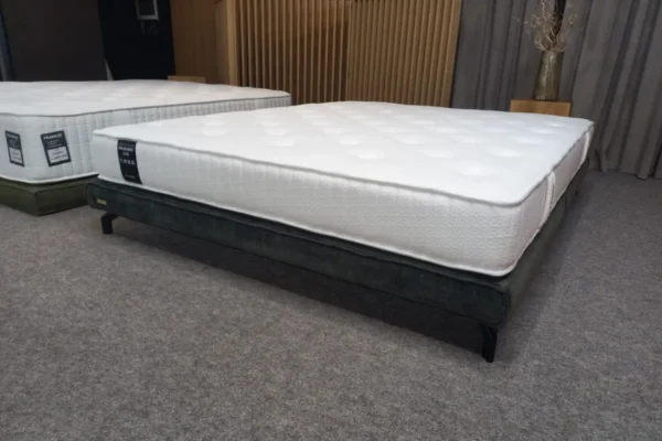 Маро Slim
